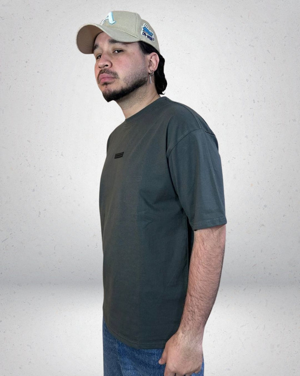 POLERA OVERSIZE ALTO RELIEVE GRIS