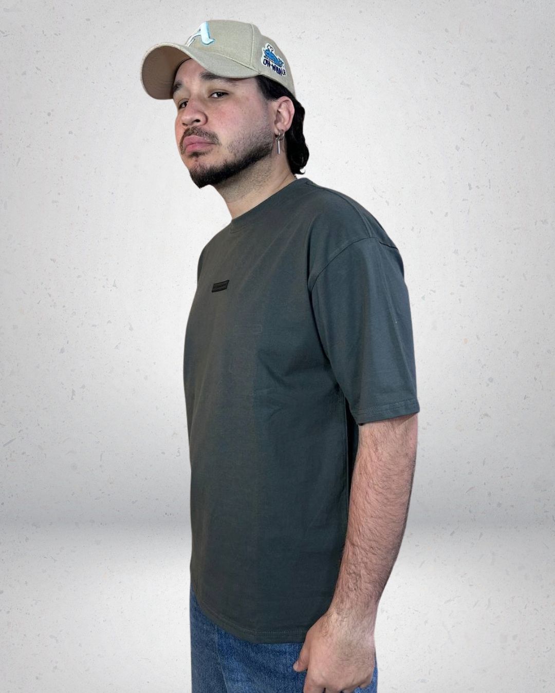 POLERA OVERSIZE ALTO RELIEVE GRIS