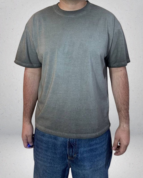 POLERA BOXY FIT ACIDWASH FOCALIZADO GRIS