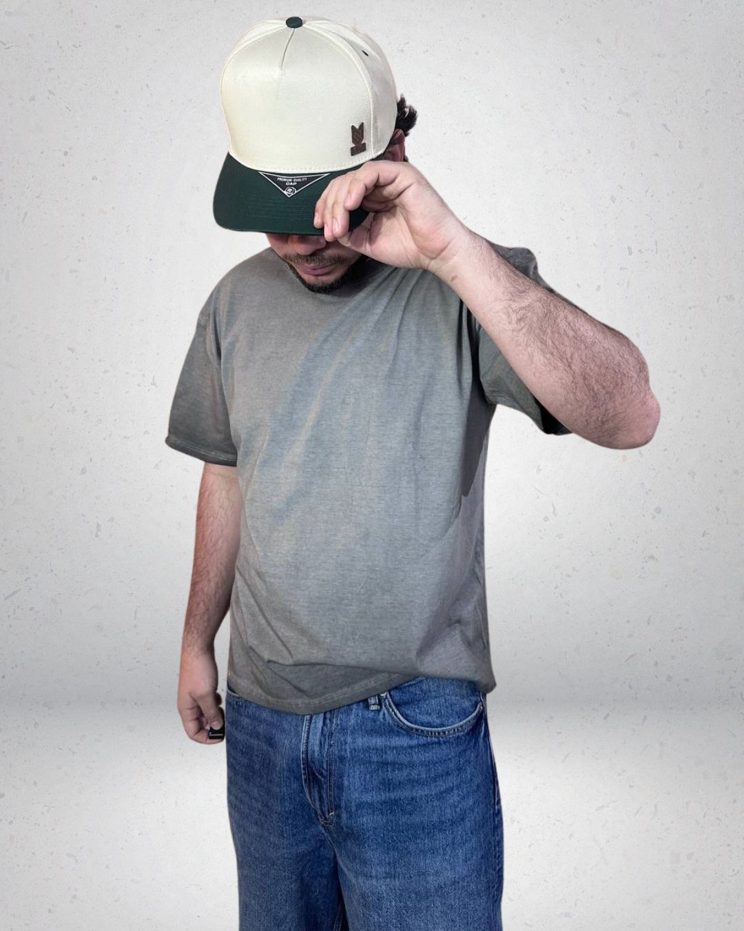 POLERA BOXY FIT ACIDWASH FOCALIZADO GRIS