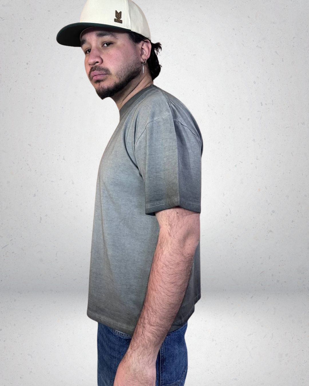 POLERA BOXY FIT ACIDWASH FOCALIZADO GRIS