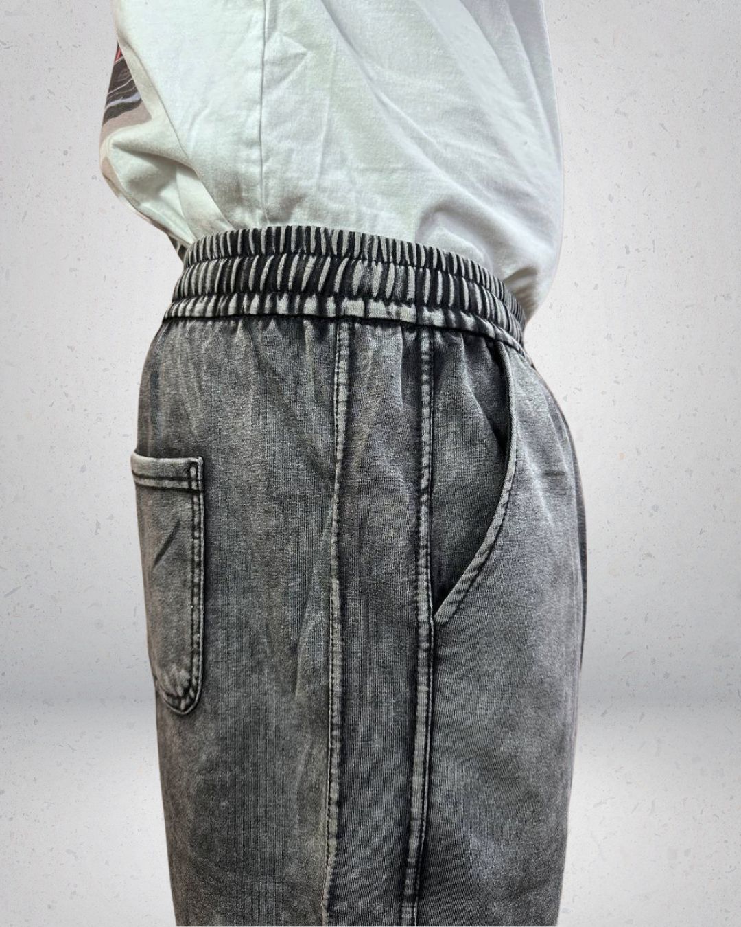 SHORT ACIDWASH NEGRO