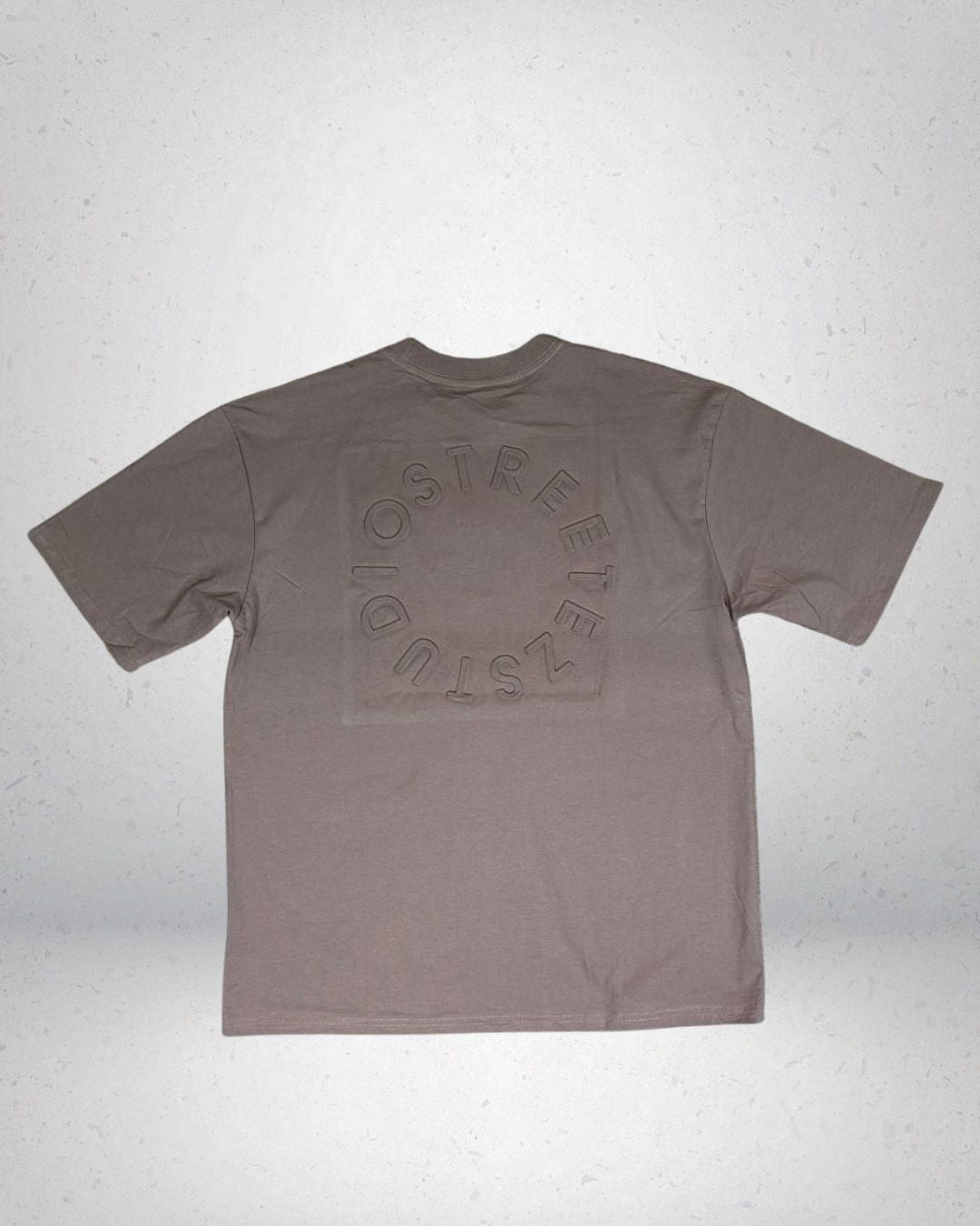 POLERA OVERSIZE ALTO RELIEVE MARRON