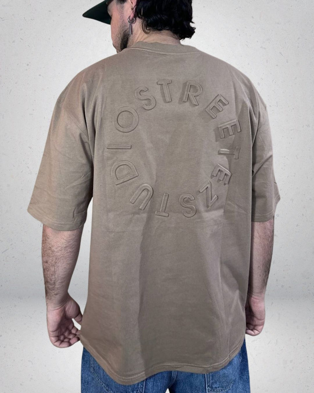 POLERA OVERSIZE ALTO RELIEVE MARRON