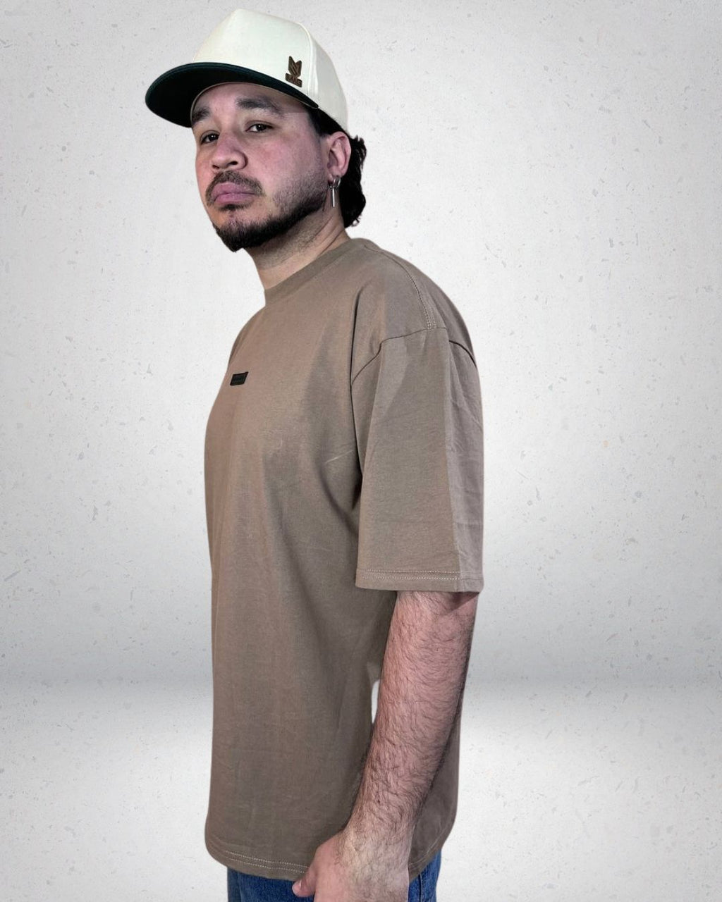 POLERA OVERSIZE ALTO RELIEVE MARRON